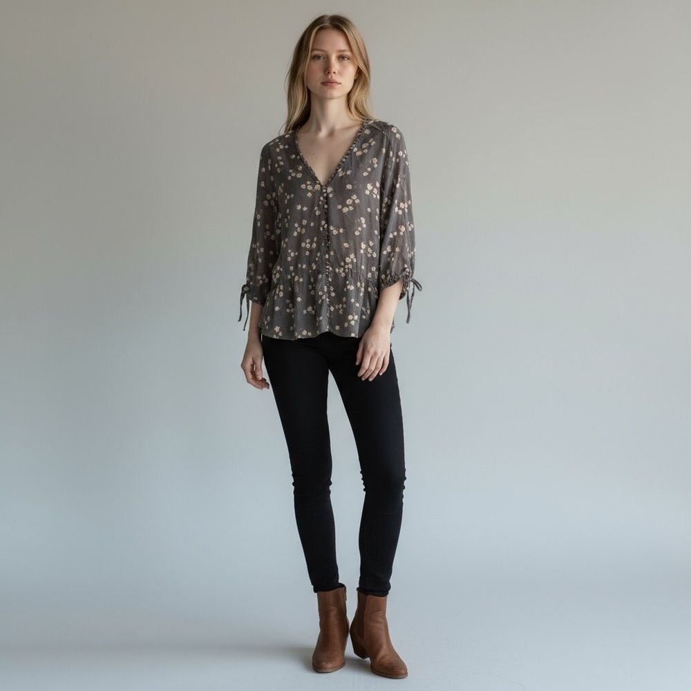 Vintage Elizabeth and James Gray Floral Blouse
